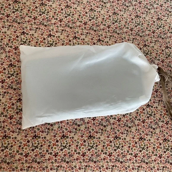 HOBO Leather Lauren Clutch in a Light Aqua,Turquoise Blue with Dust Bag - Picture 8 of 10